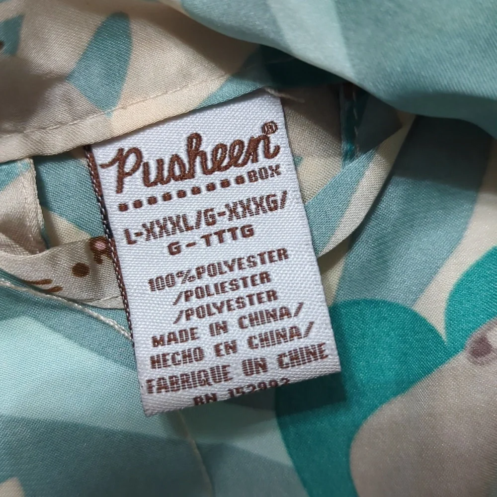 Pusheen Spring Box Robe - Picture 3 of 4
